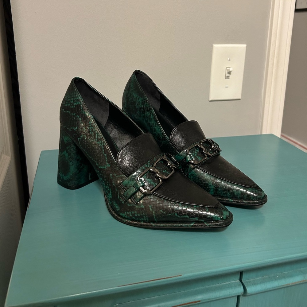 NEW Nordstrom Rack Women Oslo Block Heel Green Snake Print Slip On Sz 8.5